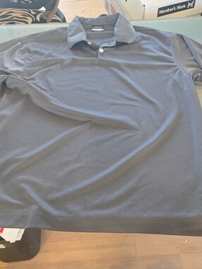 Nike Men's Gray Short-Sleeve Polo Shirt